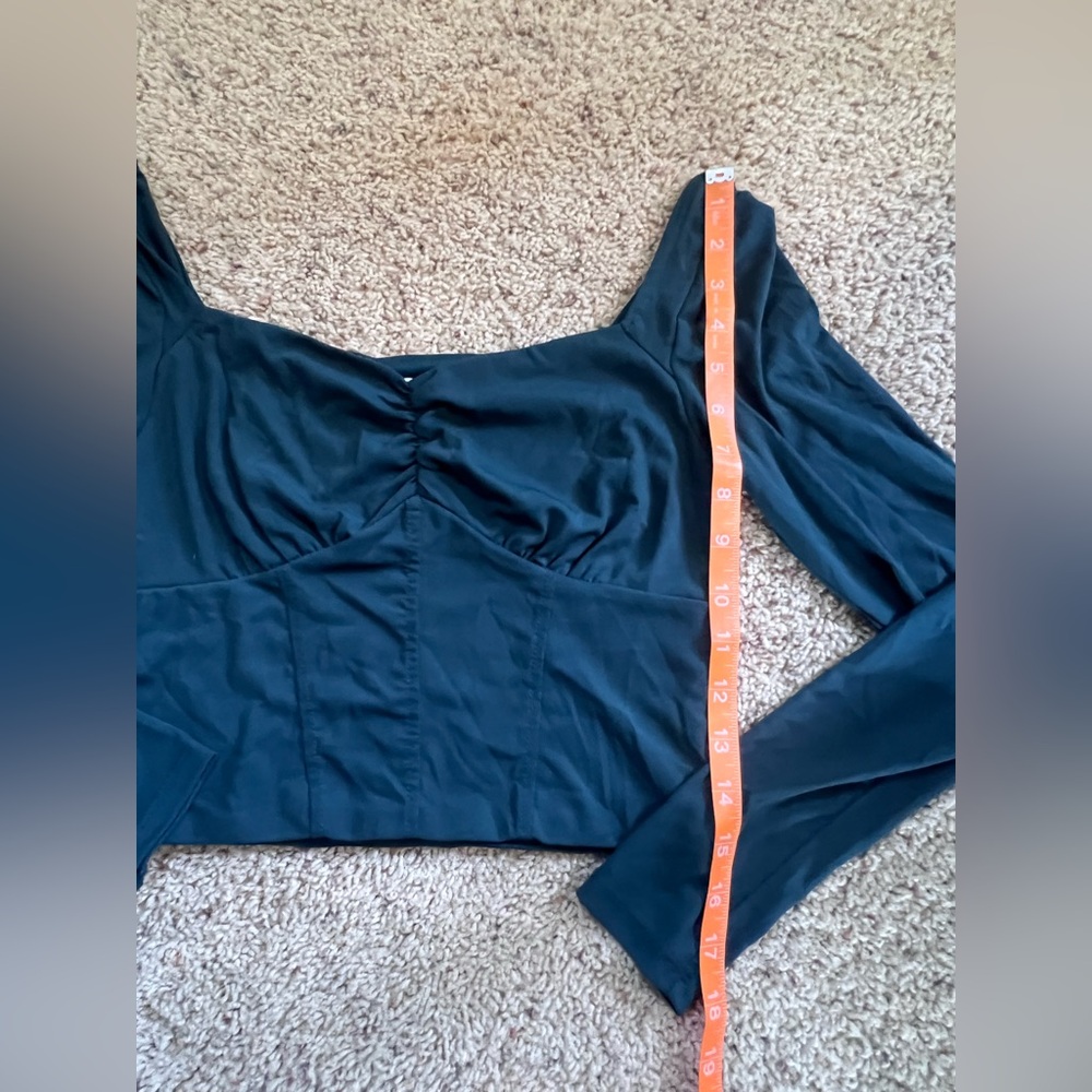 Green long sleeve crop top - Picture 4 of 5